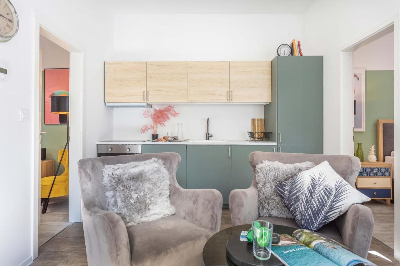 Design Sunny 2Bdr Apartment Near The City Center Zagreb Bagian luar foto