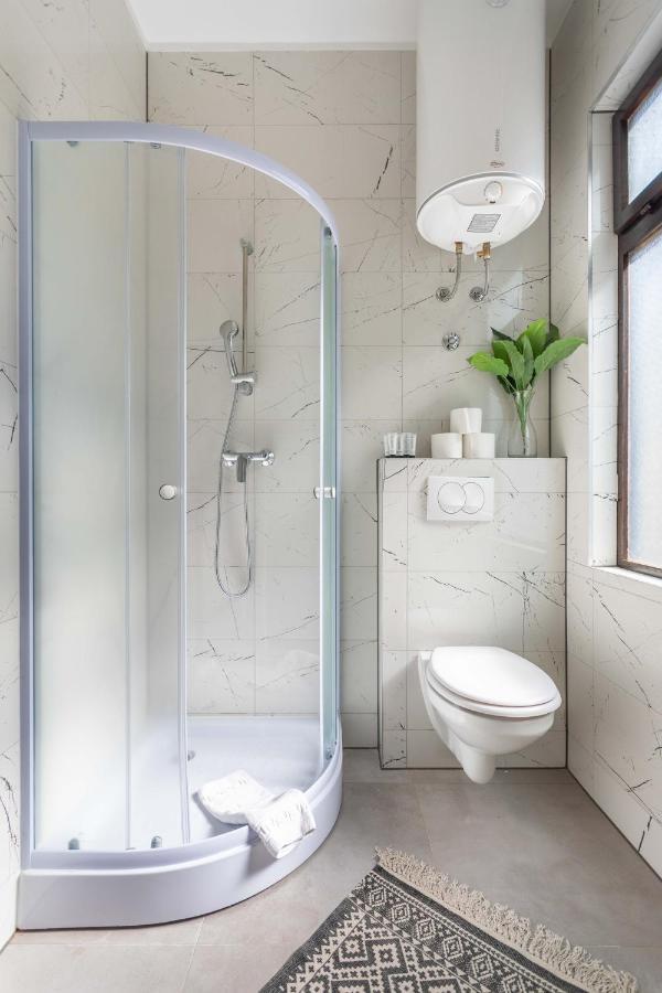 Design Sunny 2Bdr Apartment Near The City Center Zagreb Bagian luar foto