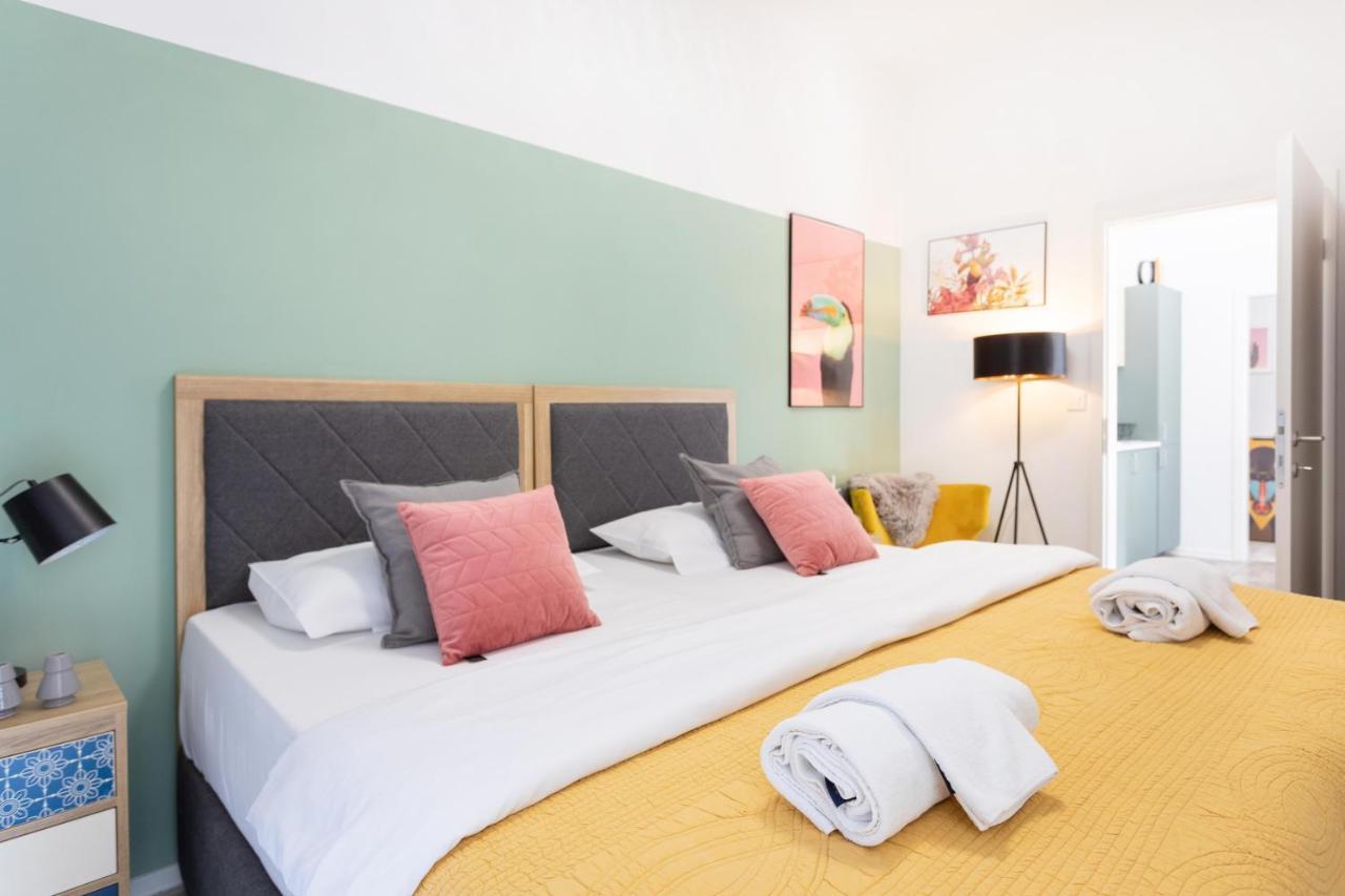 Design Sunny 2Bdr Apartment Near The City Center Zagreb Bagian luar foto