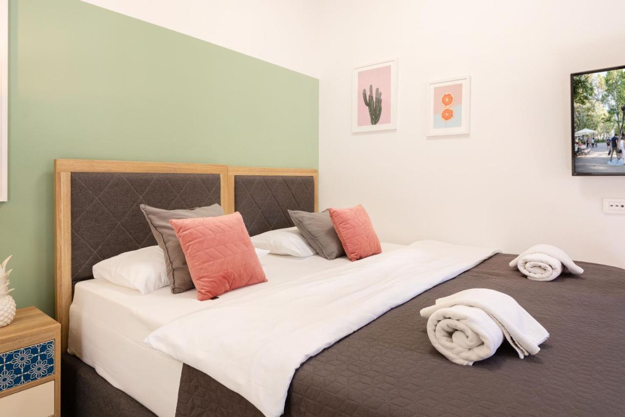 Design Sunny 2Bdr Apartment Near The City Center Zagreb Bagian luar foto