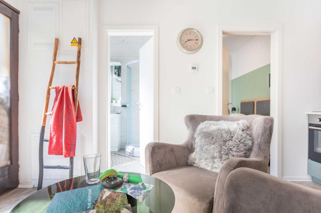 Design Sunny 2Bdr Apartment Near The City Center Zagreb Bagian luar foto